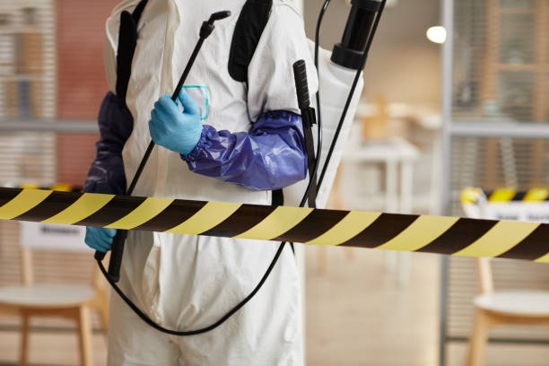 Professional Biohazard technician working in Edgewood, IN
